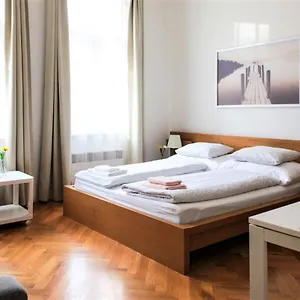 Castle Apartahotel